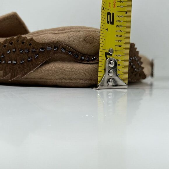 FENDI  Wool Pony Hair Flower Applique Baguette Brown - Picture 14 of 14